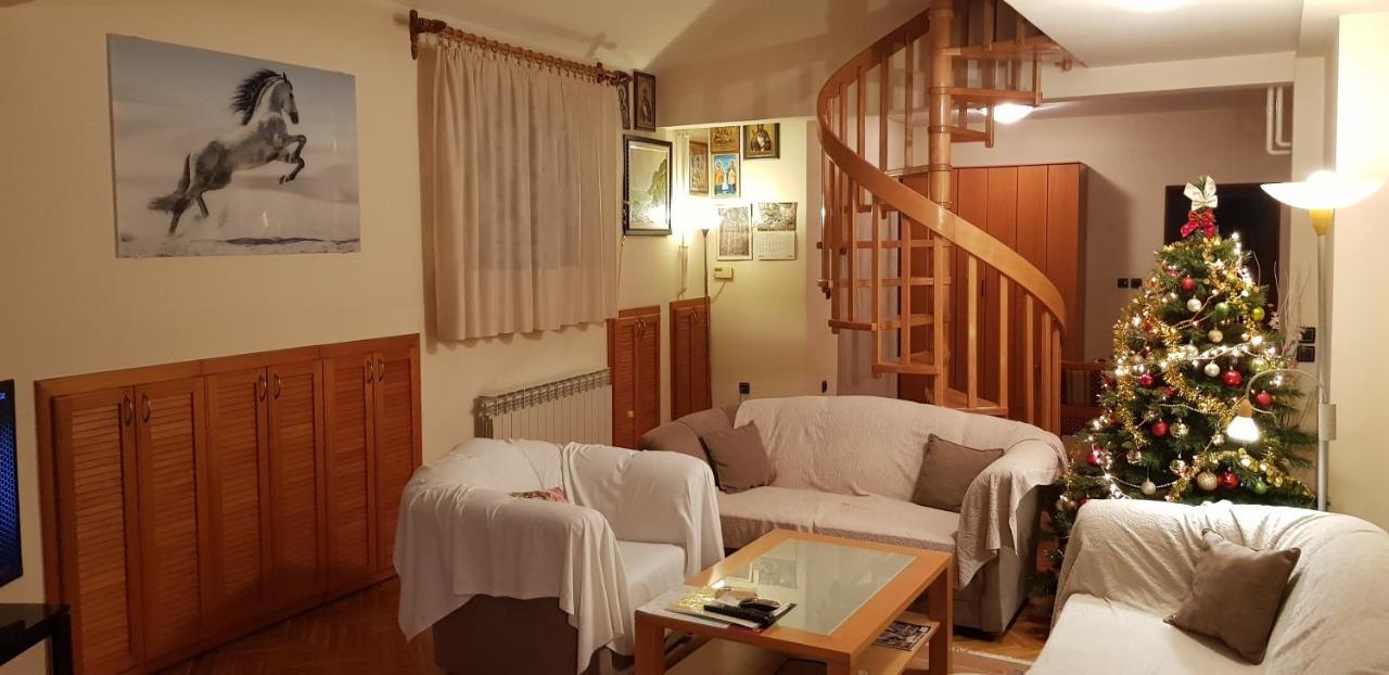 Nobles Apartment 4**** Belgrado Buitenkant foto